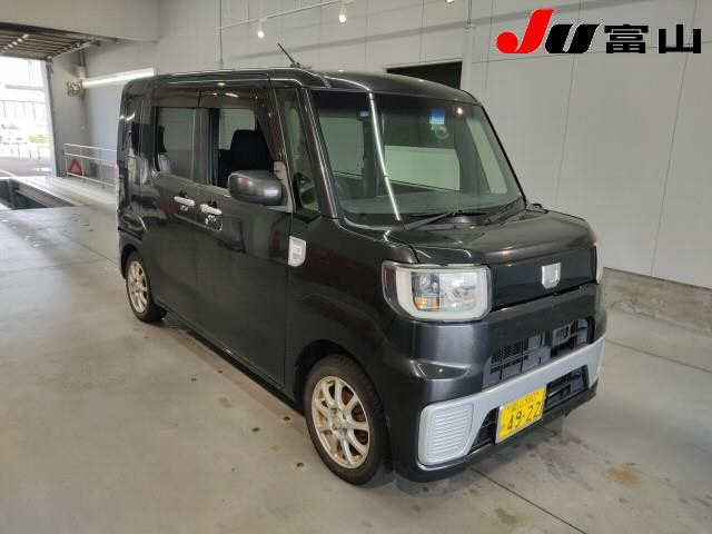 DAIHATSU WAKE 2014