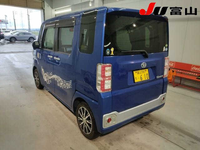 DAIHATSU WAKE 2016