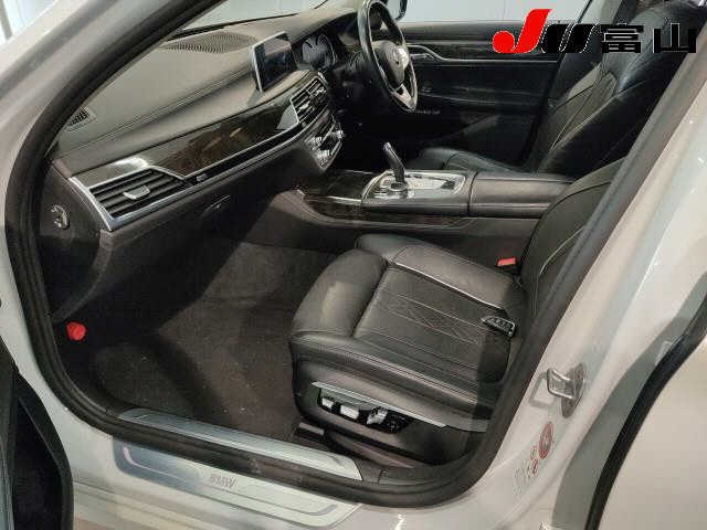 BMW 7 SERIES 2016