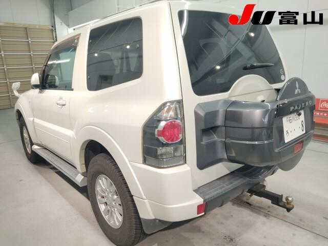 MITSUBISHI PAJERO 2010