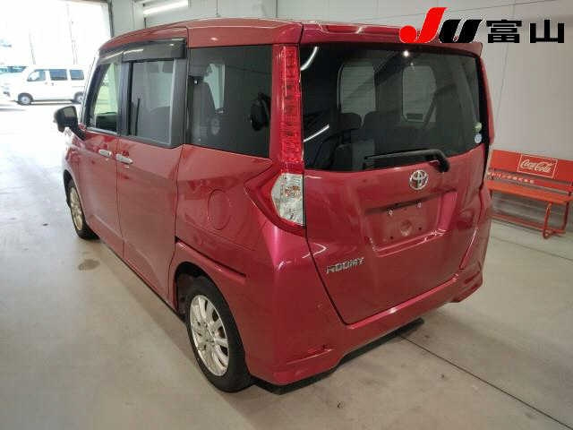 TOYOTA ROOMY 2016