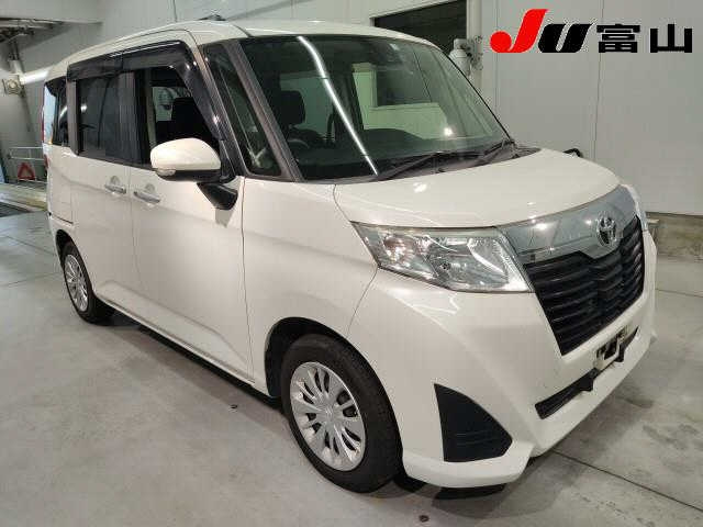 TOYOTA ROOMY 2018