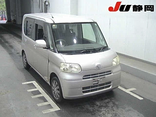 DAIHATSU TANTO 2010