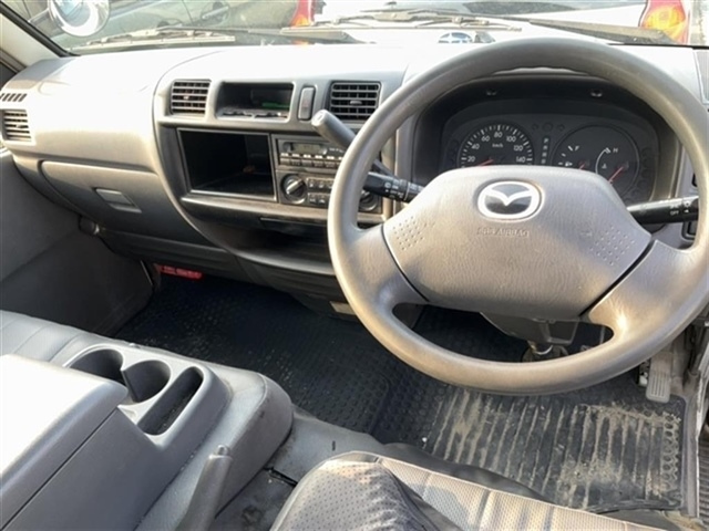 MAZDA BONGO VAN 2013