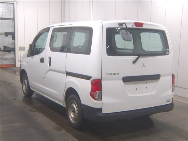 MITSUBISHI DELICA 2014