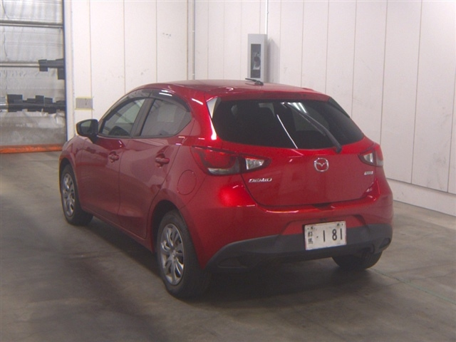 MAZDA DEMIO 2016