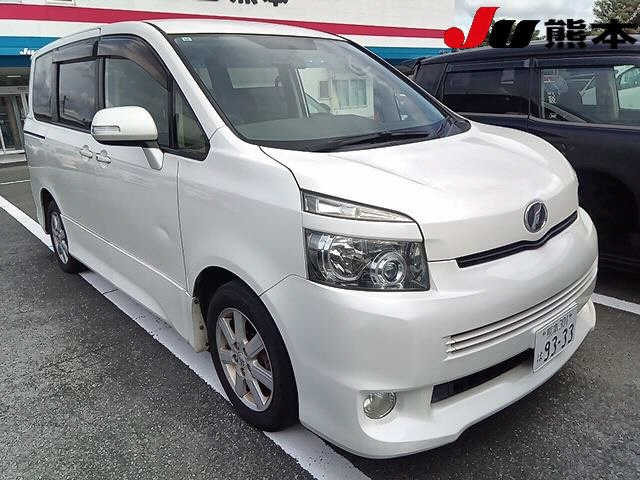 TOYOTA VOXY 2008