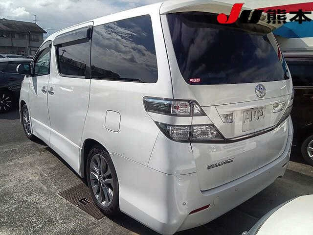 TOYOTA VELLFIRE 2010