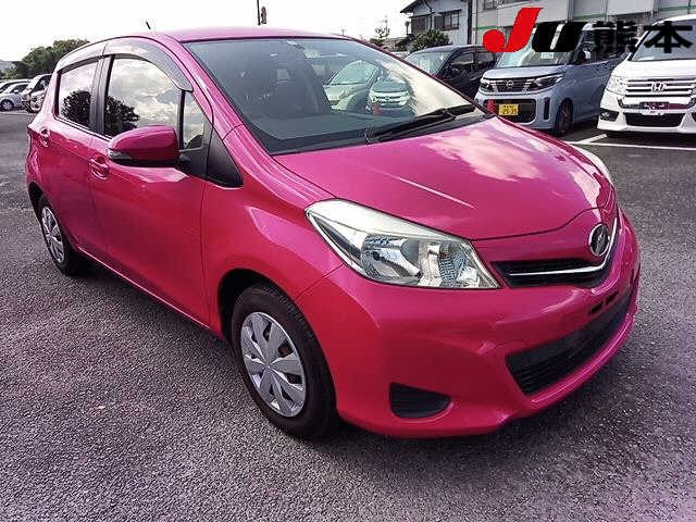 TOYOTA VITZ 2013