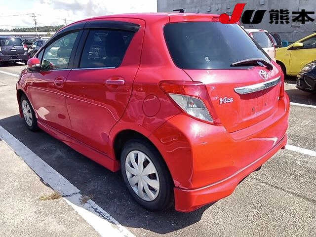 TOYOTA VITZ 2012