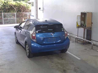 TOYOTA AQUA 2013