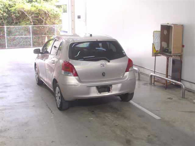 TOYOTA VITZ 2010