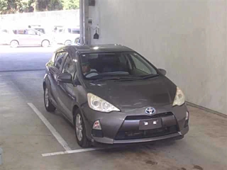 TOYOTA AQUA 2012