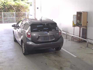 TOYOTA AQUA 2012