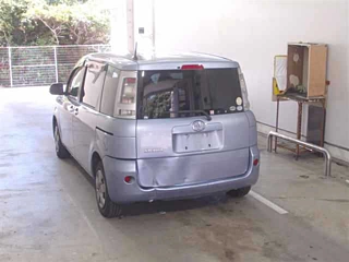 TOYOTA SIENTA 2011