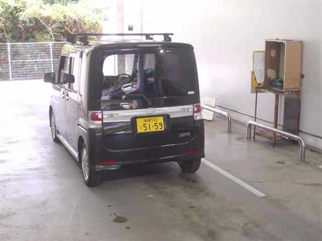 DAIHATSU TANTO 2008