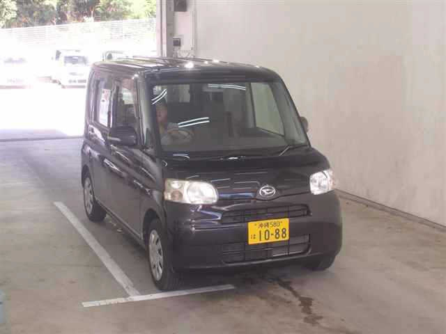 DAIHATSU TANTO 2011