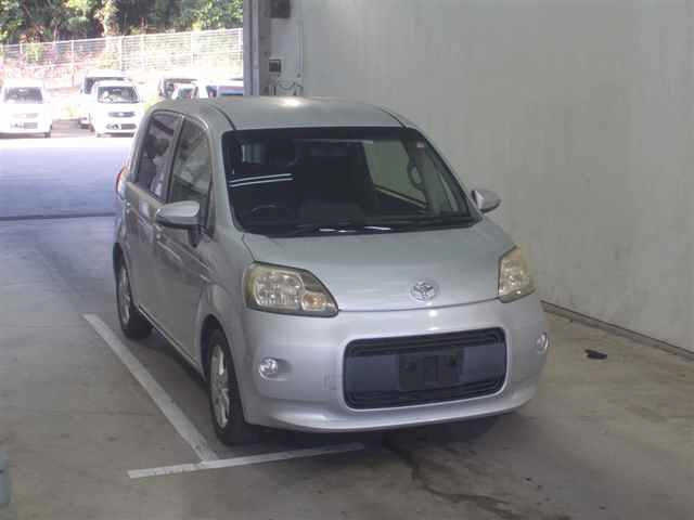 TOYOTA PORTE 2012