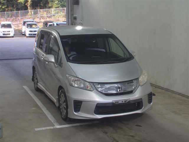 HONDA FREED 2012