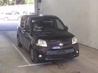 TOYOTA SIENTA 2013