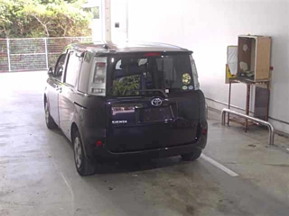 TOYOTA SIENTA 2013