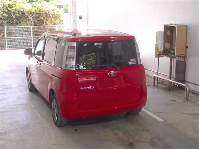 TOYOTA SIENTA 2013