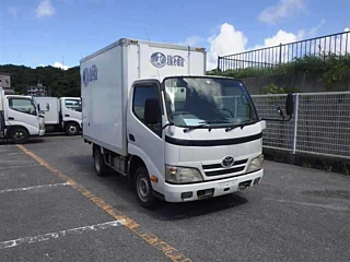 TOYOTA DYNA 2010