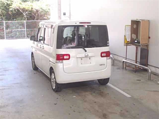 DAIHATSU TANTO 2011