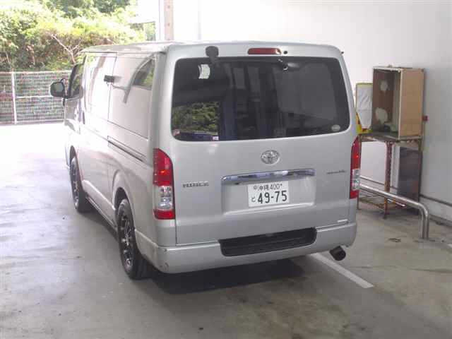 TOYOTA HIACE VAN 2017