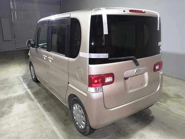 DAIHATSU TANTO 2008