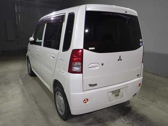 MITSUBISHI TOPPO 2010