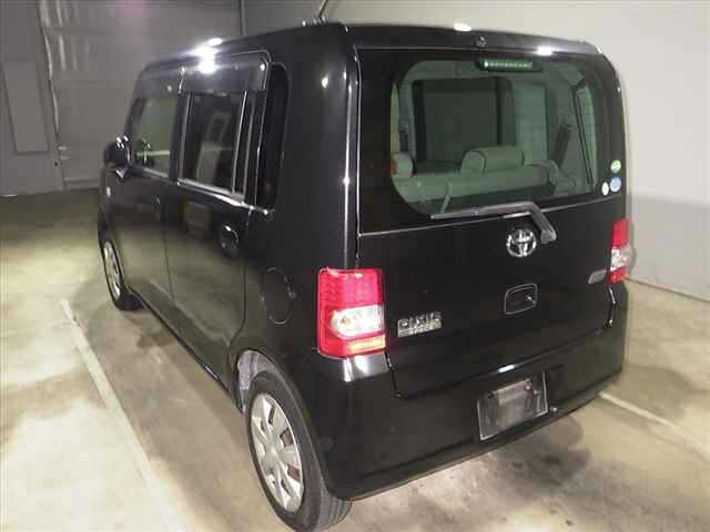 TOYOTA PIXIS SPACE 2012