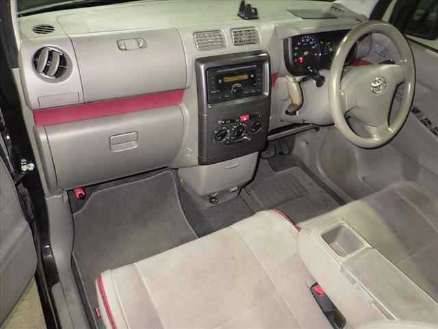 TOYOTA PIXIS SPACE 2012