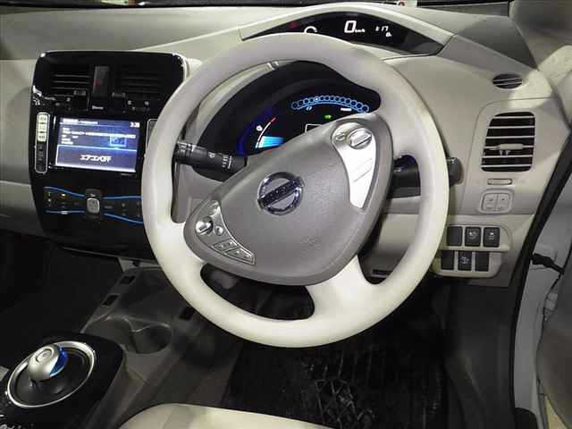 NISSAN LEAF 2011