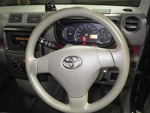 TOYOTA PIXIS SPACE 2012