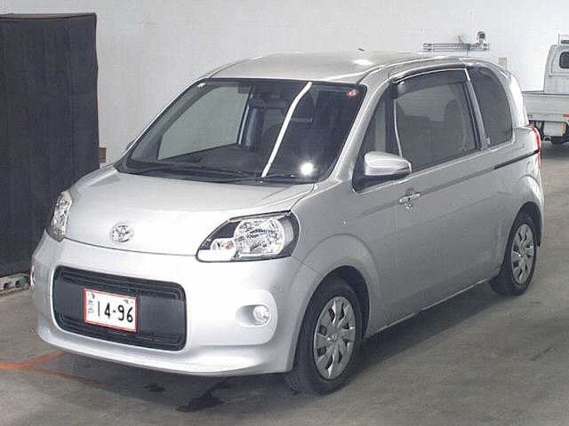 TOYOTA PORTE 2012