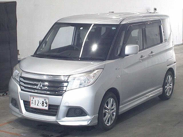 MITSUBISHI DELICA D2 2016