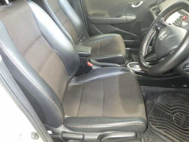 HONDA FIT SHUTTLE 2011