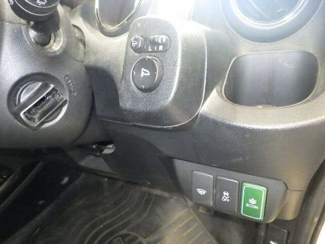 HONDA FIT SHUTTLE 2011