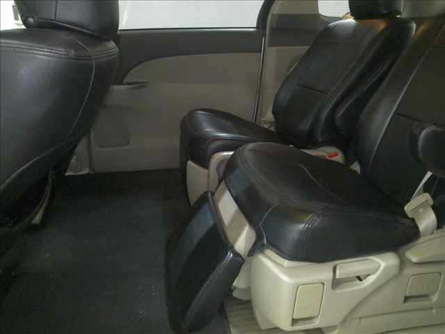 TOYOTA ESTIMA 2009