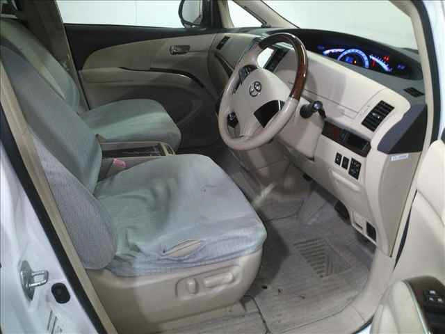 TOYOTA ESTIMA 2012