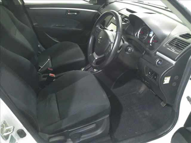 SUZUKI SWIFT 2010