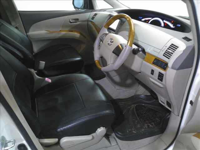TOYOTA ESTIMA 2009