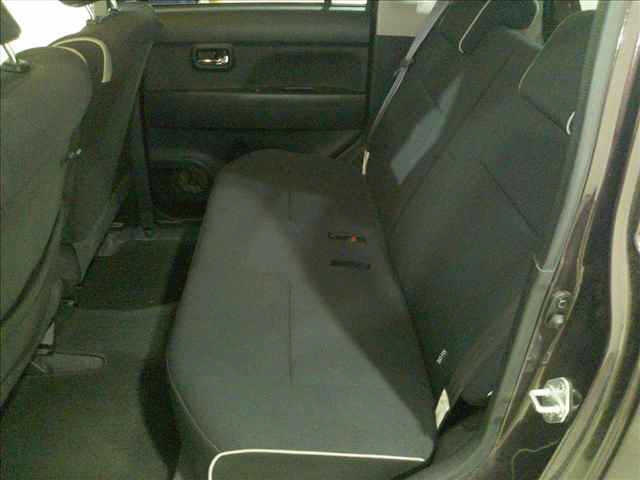 TOYOTA PIXIS SPACE 2016