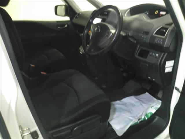 NISSAN SERENA 2012