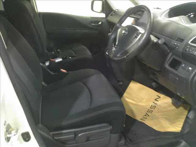 NISSAN SERENA 2013