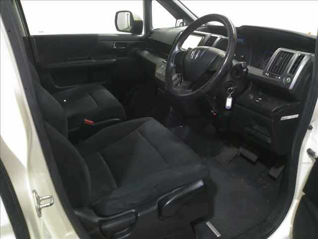 HONDA STEP WAGON 2010