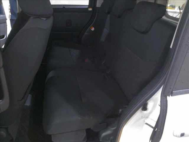 TOYOTA ROOMY 2017