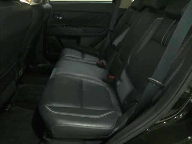MITSUBISHI OUTLANDER PHEV 2015