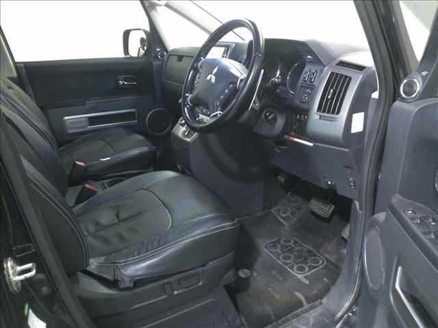 MITSUBISHI DELICA D5 2012